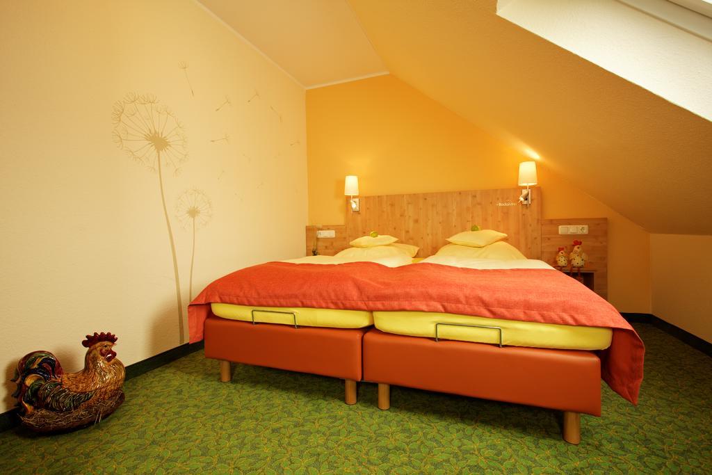 Hotel Und Landgasthof Zum Bockshahn Spessart  Экстерьер фото