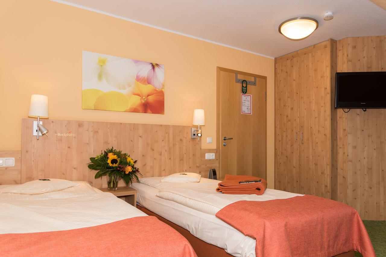 Hotel Und Landgasthof Zum Bockshahn Spessart  Экстерьер фото